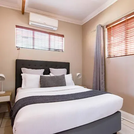 Beautiful And Modern Apartment Close To Menlyn Pretoria Exterior photo